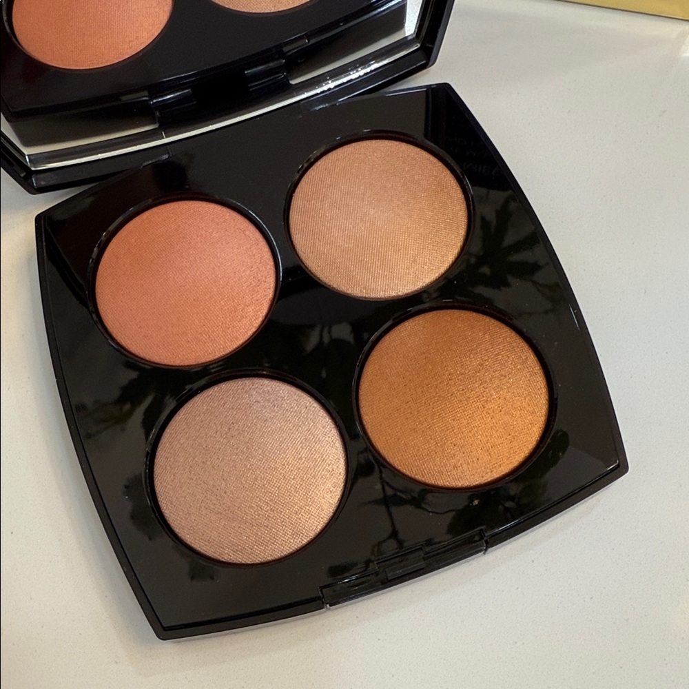 CHANEL Jeux de Lumières Multi-Use Eyeshadow Palette New In Box